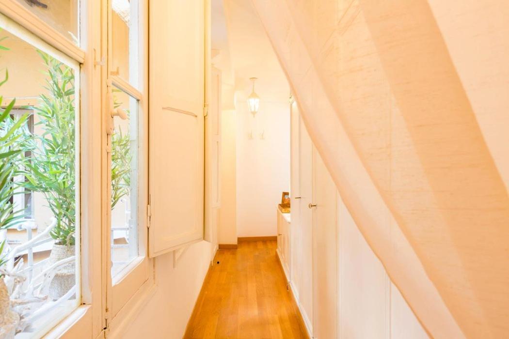Spanish Step Nest Luxury Apartamento